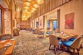 Suncoast Hotel & Towers