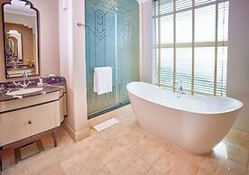 Suncoast Hotel & Towers