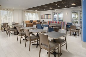 Holiday Inn Express Jacksonville Beach by IHG