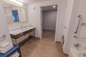 Hampton Inn & Suites Florence-Downtown