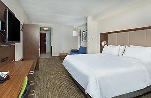 Holiday Inn Express & Suites Lebanon-Nashville Area