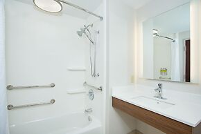 Holiday Inn Express & Suites Lebanon-Nashville Area by IHG