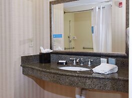 Hampton Inn & Suites Alexandria