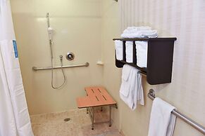 Hampton Inn & Suites Alexandria