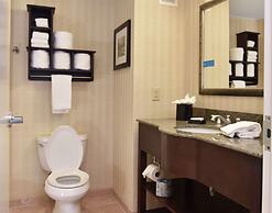 Hampton Inn & Suites Alexandria