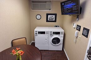 Hampton Inn & Suites Alexandria