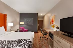 La Quinta Inn & Suites by Wyndham Lackawanna