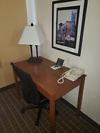 Expressway Suites Fargo