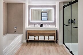 Sheraton Stonebriar Hotel