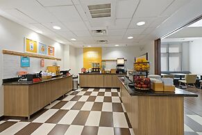 Hampton Inn And Suites Madera