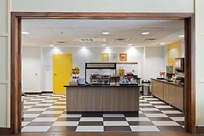 Hampton Inn And Suites Madera