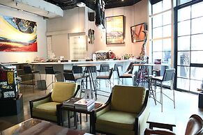 Howard Johnson Huaihai Hotel Shanghai