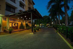 Sea Cliff Court
