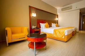 Featherlite Evoma Hotel