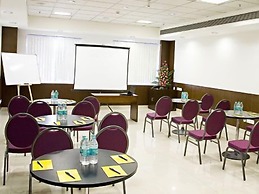 Featherlite Evoma Hotel