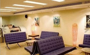 Featherlite Evoma Hotel