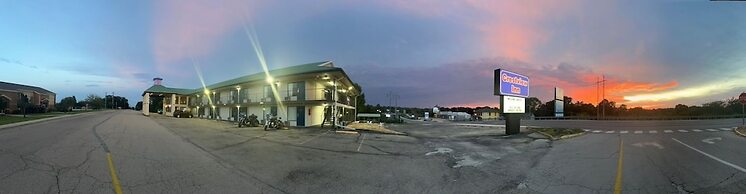 Crestview Inn