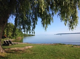 Beach Harbor Resort