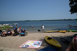 Beach Harbor Resort