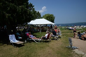 Beach Harbor Resort