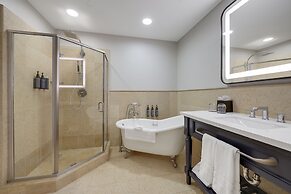The Westin Sacramento Riverfront Hotel & Spa