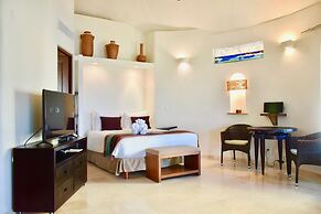 Playa Palms Beach Hotel