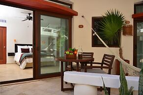 Playa Palms Beach Hotel