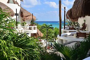 Playa Palms Beach Hotel