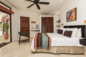 Playa Palms Beach Hotel