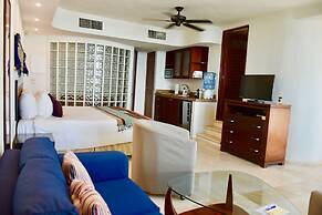 Playa Palms Beach Hotel