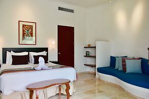 Playa Palms Beach Hotel