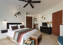 Playa Palms Beach Hotel