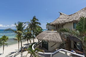 Playa Palms Beach Hotel