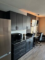 Plymouth Suites Hotel