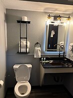 Plymouth Suites Hotel