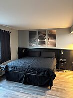Plymouth Suites Hotel