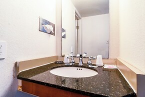 Castle Inn & Suites By OYO Chickasha