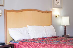 Castle Inn & Suites By OYO Chickasha