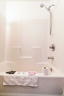 Castle Inn & Suites By OYO Chickasha