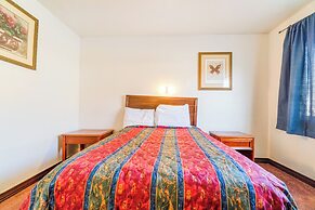Castle Inn & Suites By OYO Chickasha