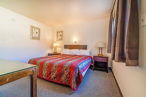 Castle Inn & Suites By OYO Chickasha