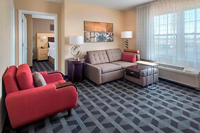 TownePlace Suites by Marriott Republic Airport Long Island