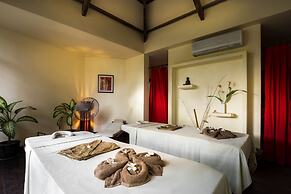 AMATAO Tropical Residence