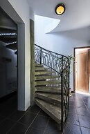 AMATAO Tropical Residence