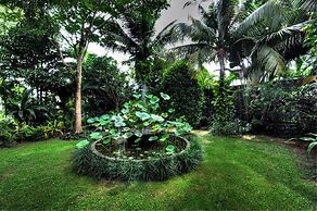 AMATAO Tropical Residence