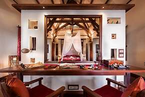 AMATAO Tropical Residence