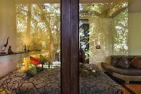 AMATAO Tropical Residence