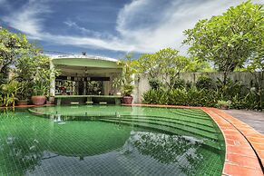 AMATAO Tropical Residence