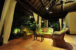 AMATAO Tropical Residence