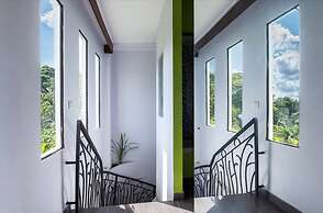 AMATAO Tropical Residence